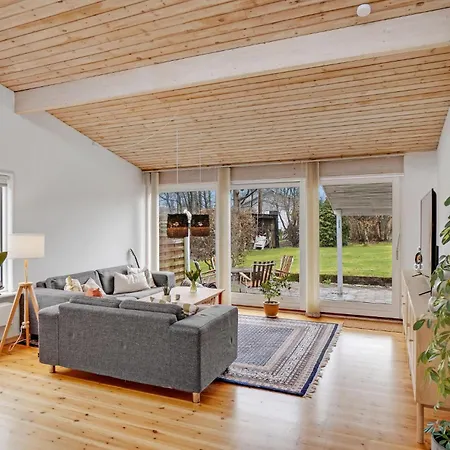 Amazing In With Kitchen Holiday home *